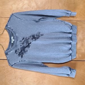 Embroidered floral sweatshirt pullover by Solitaire.  Gray. 100% cotton. Medium.